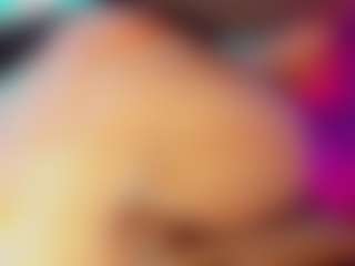 emeli-roushot's Live Sex Cam Show