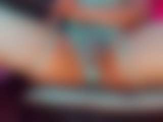 emeli-roushot's Live Sex Cam Show