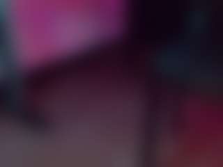 emeli-roushot's Live Sex Cam Show
