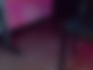 emeli-roushot's Live Sex Cam Show