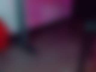 emeli-roushot's Live Sex Cam Show