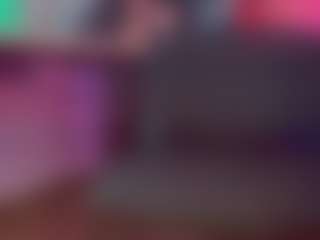 emeli-roushot's Live Sex Cam Show