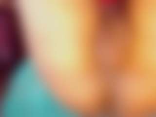 emeli-roushot's Live Sex Cam Show