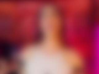 emeli-roushot's Live Sex Cam Show