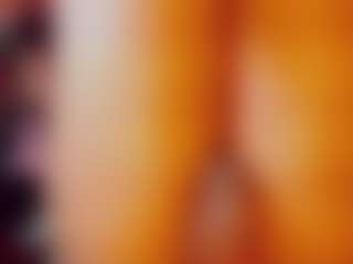 emeli-roushot's Live Sex Cam Show