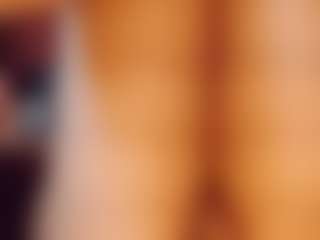Live cam show with emeli-roushot - Spank on livesuperchat.net
