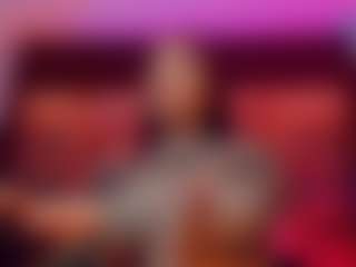 Live cam show with emeli-roushot - Tease on Cam Slut