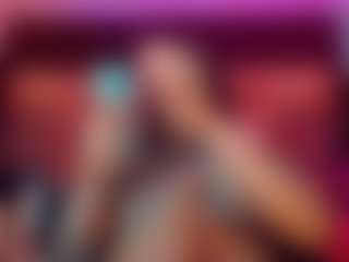emeli-roushot's Live Sex Cam Show