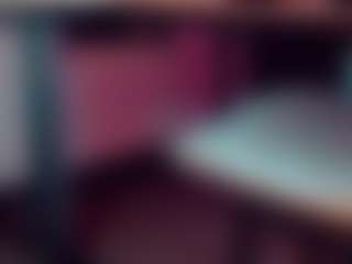Live cam show with emeli-roushot - Spank on Hubzter Live