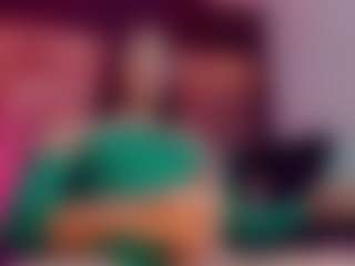 emeli-roushot's Live Sex Cam Show