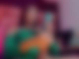 emeli-roushot's Live Sex Cam Show
