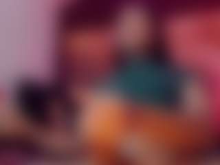 Live cam show with emeli-roushot - Young Adult on Mixed Magazine Live
