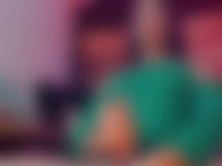 emeli-roushot's Live Sex Cam Show
