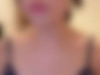 evy019's Live Sex Cam Show