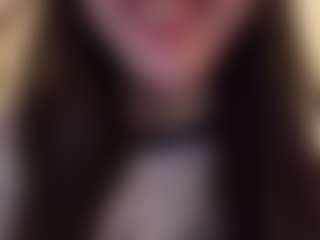 Live cam show with evy019 - Petite Teen (18+) on Dare Cams