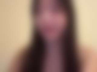 Live cam show with evy019 - Petite Toys on StripNow