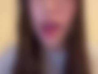 Live cam show with evy019 - Outside on intimatelivegirls.com