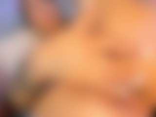 Live cam show with Freya Naughtiness - Petite on Dolls Live