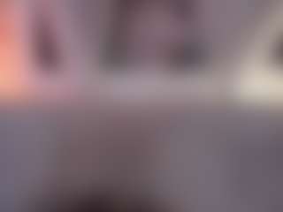 Live cam show with Freya Naughtiness - Striptease on alttransgirls