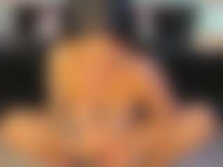 Live cam show with Freya Naughtiness - Fingering on livesuperchat.net