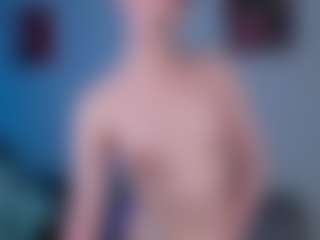 Live cam show with MonicaErotic - Average on Uber Horny