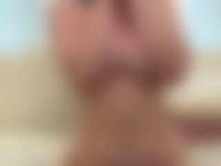 Live cam show with OdiliaDodson - Drinking on Hubzter Live