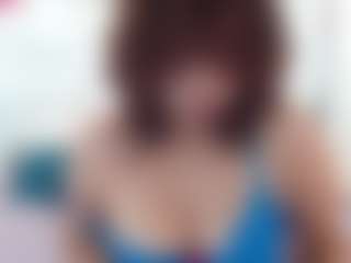 Live cam show with RebeccaMils - Big Tits on AdultVida.com