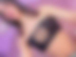 Live cam show with Vanessapintoo - Smoking on Camsoda