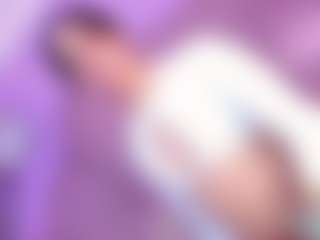 Live cam show with Vanessapintoo - Smoking on Camsoda