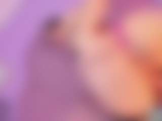 Live cam show with Vanessapintoo - Average on madthumbs