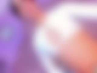 Live cam show with Vanessapintoo - Smoking on studioflirtlive.com