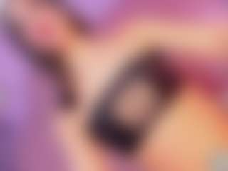 Live cam show with Vanessapintoo - Smoking on xplaylive.com