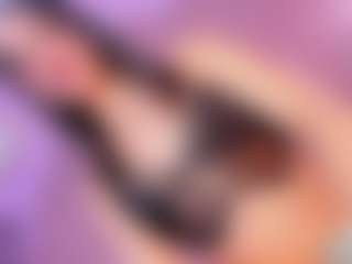 Live cam show with Vanessapintoo - Colombia on Camsoda