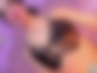 Live cam show with Vanessapintoo - Brown Eyes on Camsoda