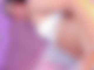 Live cam show with Vanessapintoo - Smoking on Big Tits