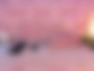 Live cam show with Vanessapintoo - Spank on Milfs Live