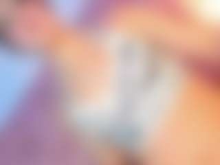 Live cam show with Vanessapintoo - Black Hair on Milfs Live