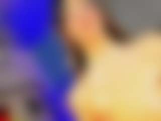 Live cam show with Zara-gill - Tease on Camiplay Live