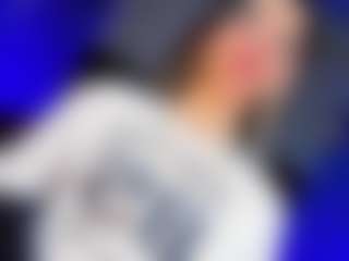 Live cam show with Zara-gill - Average on Soda Cam
