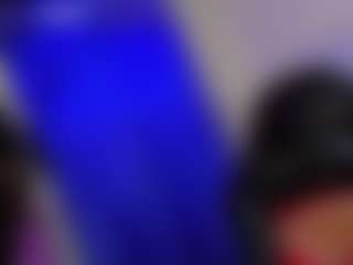 Live cam show with Zara-gill - Tiny Tits on Camsoda