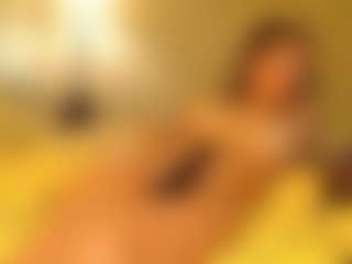 Live cam show with Amira Noire - Small Tits on CamwithHer