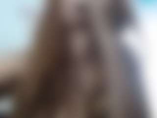 Live cam show with BustyXMilf - Butt Plug on Camiplay Live