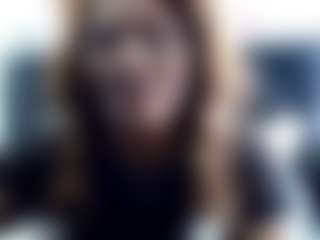 Live cam show with BustyXMilf - Average on CamClone