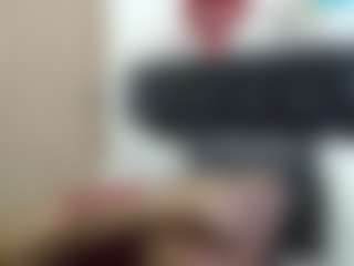 Live cam show with BustyXMilf - Average on AdultVida.com