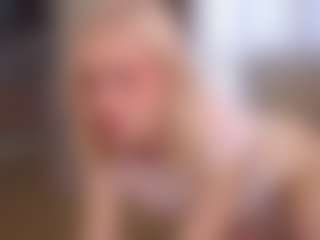 Live cam show with BonnieHenley - Body Massage on SquirtSoMuch