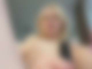 Live cam show with BonnieHenley - Amateur on Dolls Live