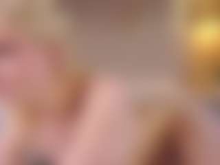 Live cam show with BonnieHenley - Camel Toe on Hubzter Live
