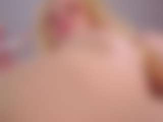 Live cam show with BonnieHenley - Blonde Hair on Camsoda