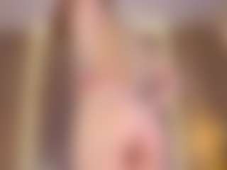 Live cam show with BonnieHenley - Blonde Hair Amateur on chickslive.net