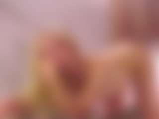 Live cam show with BonnieHenley - Camel Toe on madthumbs